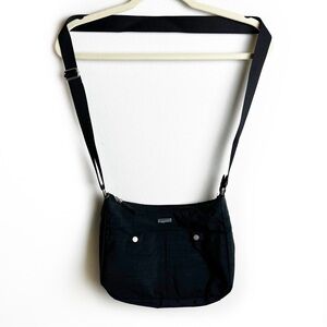 Baggallini black crossbody shoulder bag purse